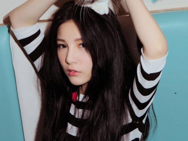 "非主流鼻祖"本兮:15岁写歌17岁爆红网络,为何在22岁离奇去世