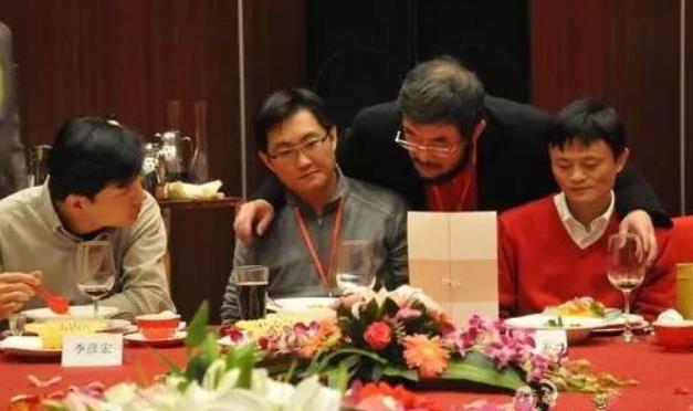 淘宝、微信都敞开了城门，最受益的却是云闪付？