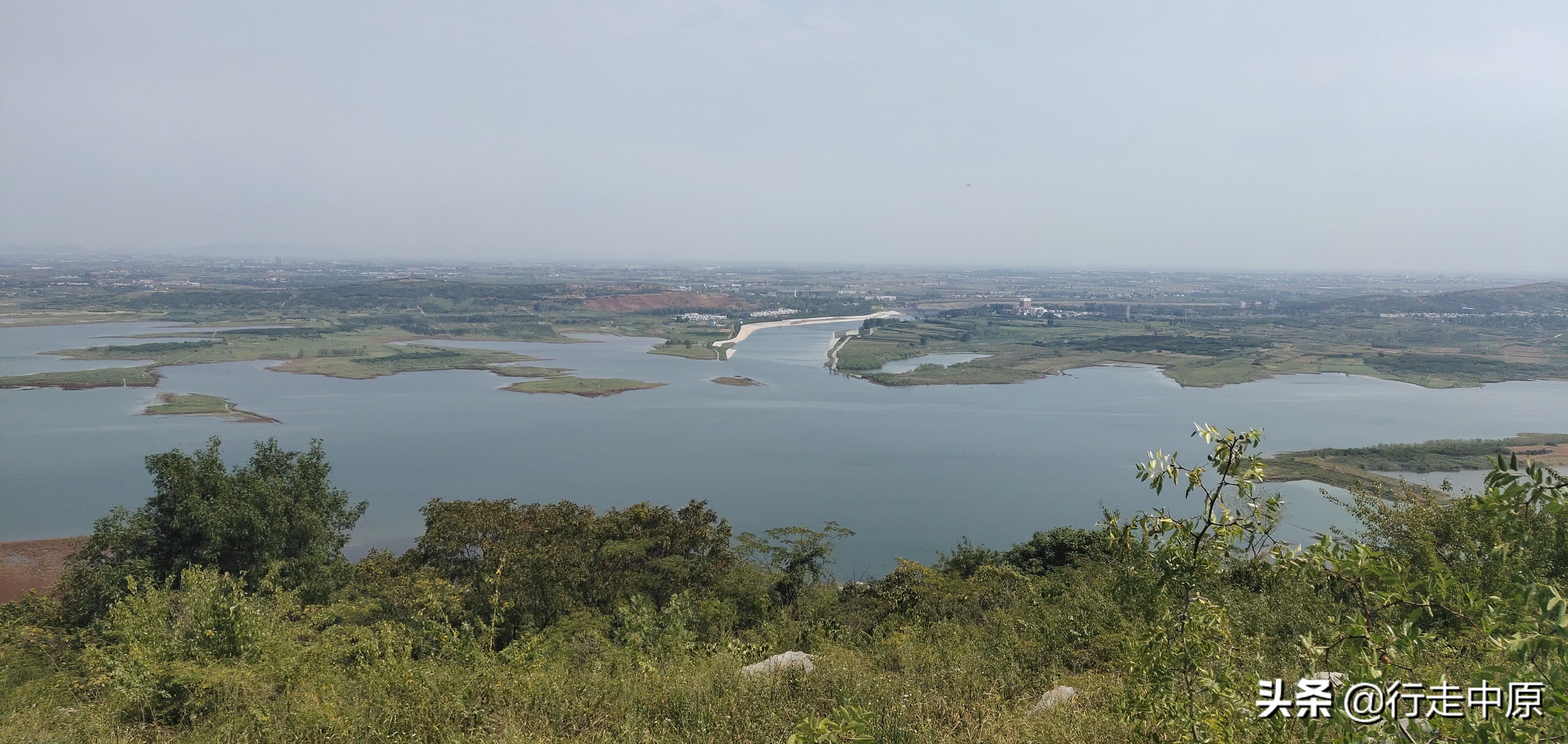 刘向东：沧桑古朴杏山村