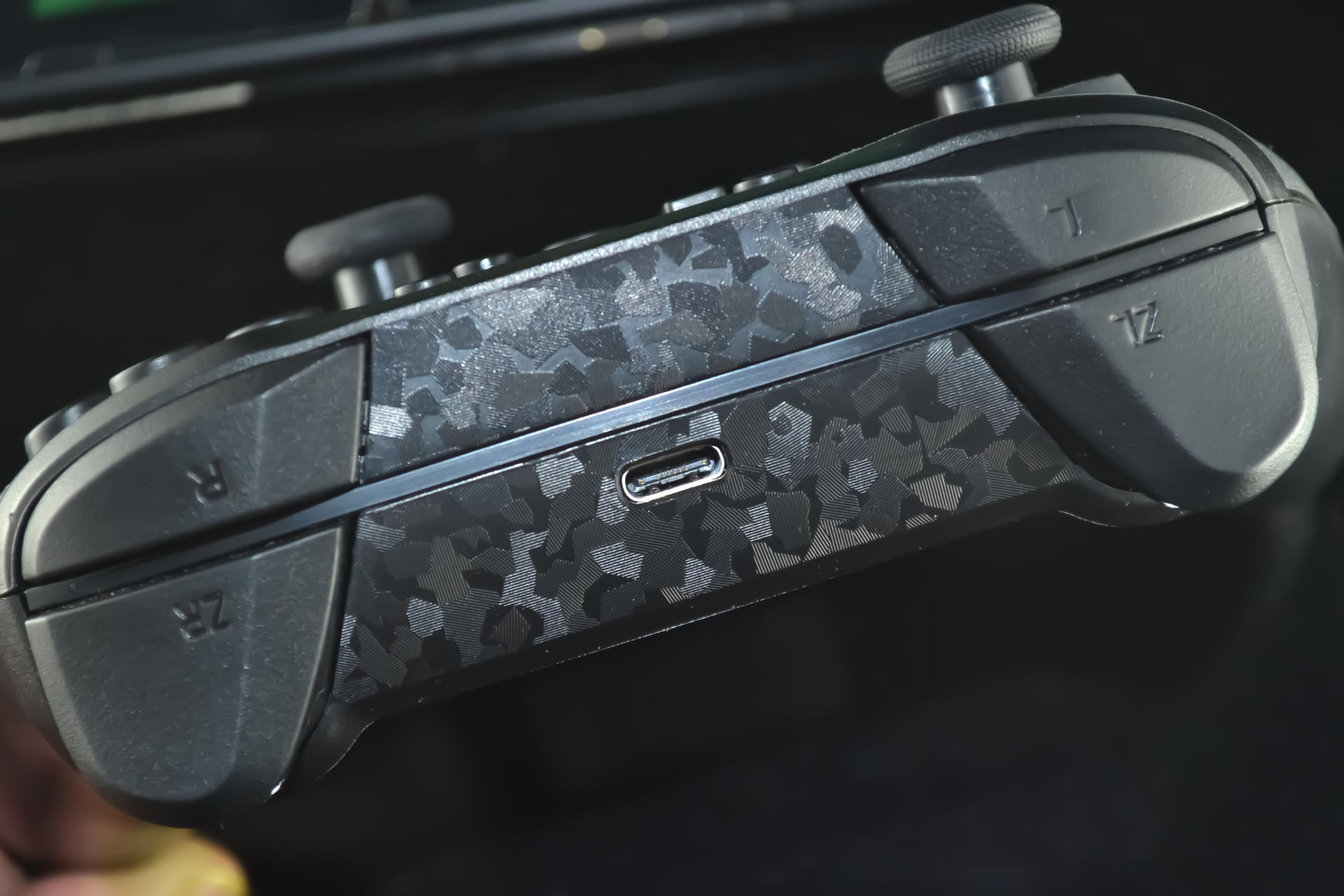 第三方更有料，玩Switch 我选黑爵AG180游戏手柄