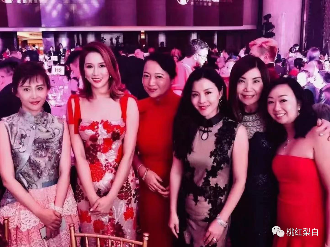 连章泽天都被裁掉，富豪“名媛圈大合照”里有什么乾坤？
