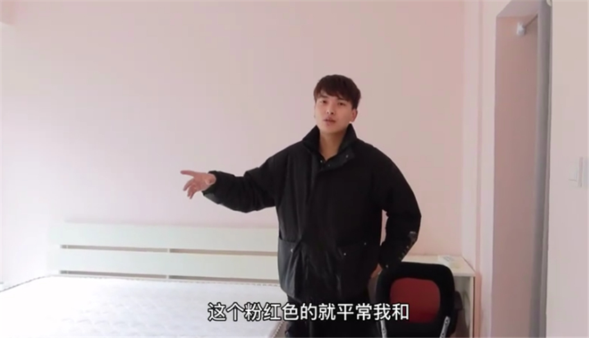 90后小伙租毛坯房爆改，10天仅花3万就装成这样？房东都认不出来