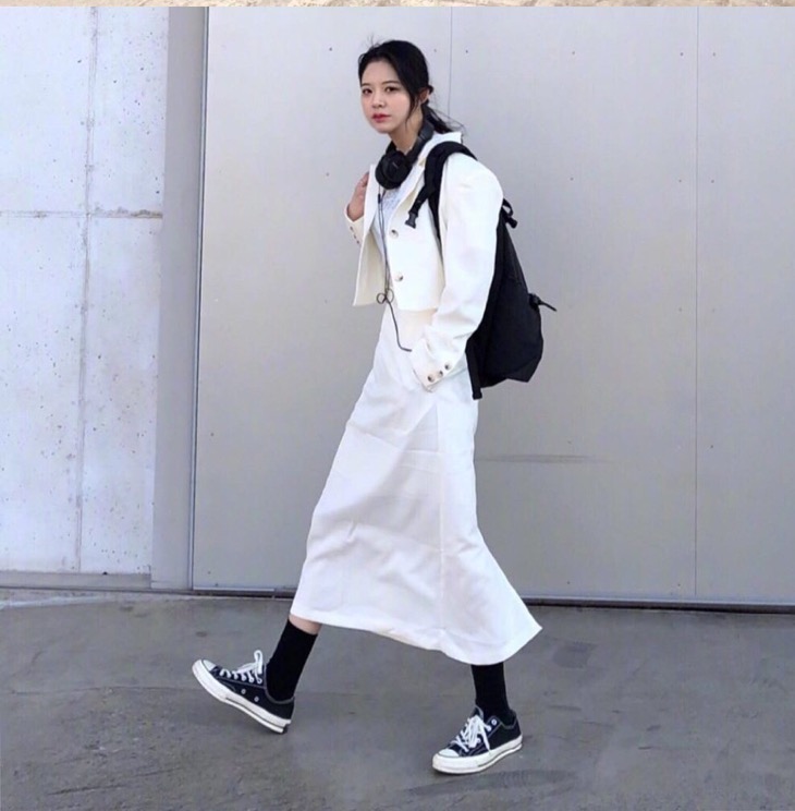 女生穿工装裤原来这么帅！黑白搭配让男生羡慕，女生也能帅帅哒