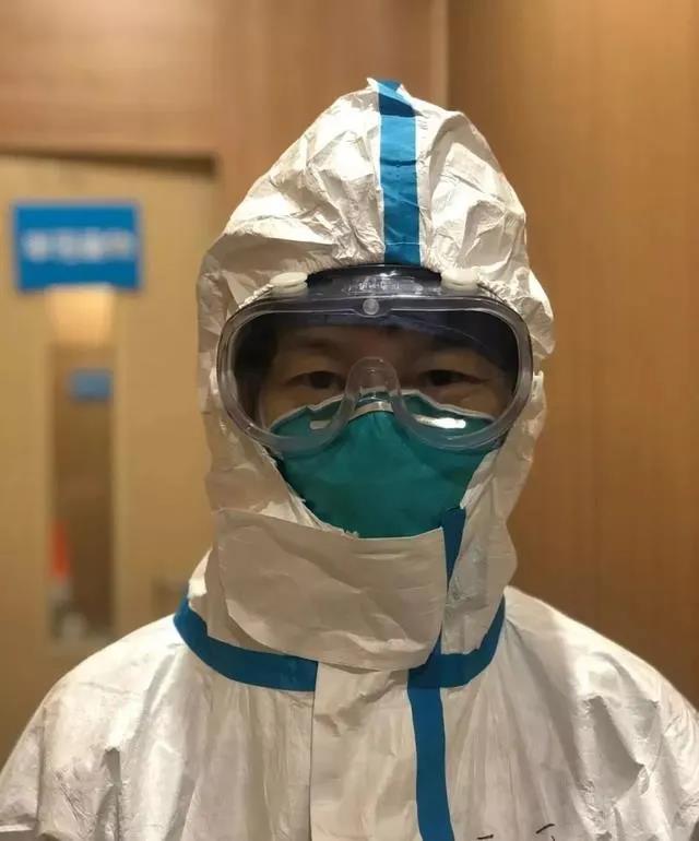 最近，这两个“妈”火了：一个令病毒闻风丧胆，一个令女儿差点变成“失学儿童”