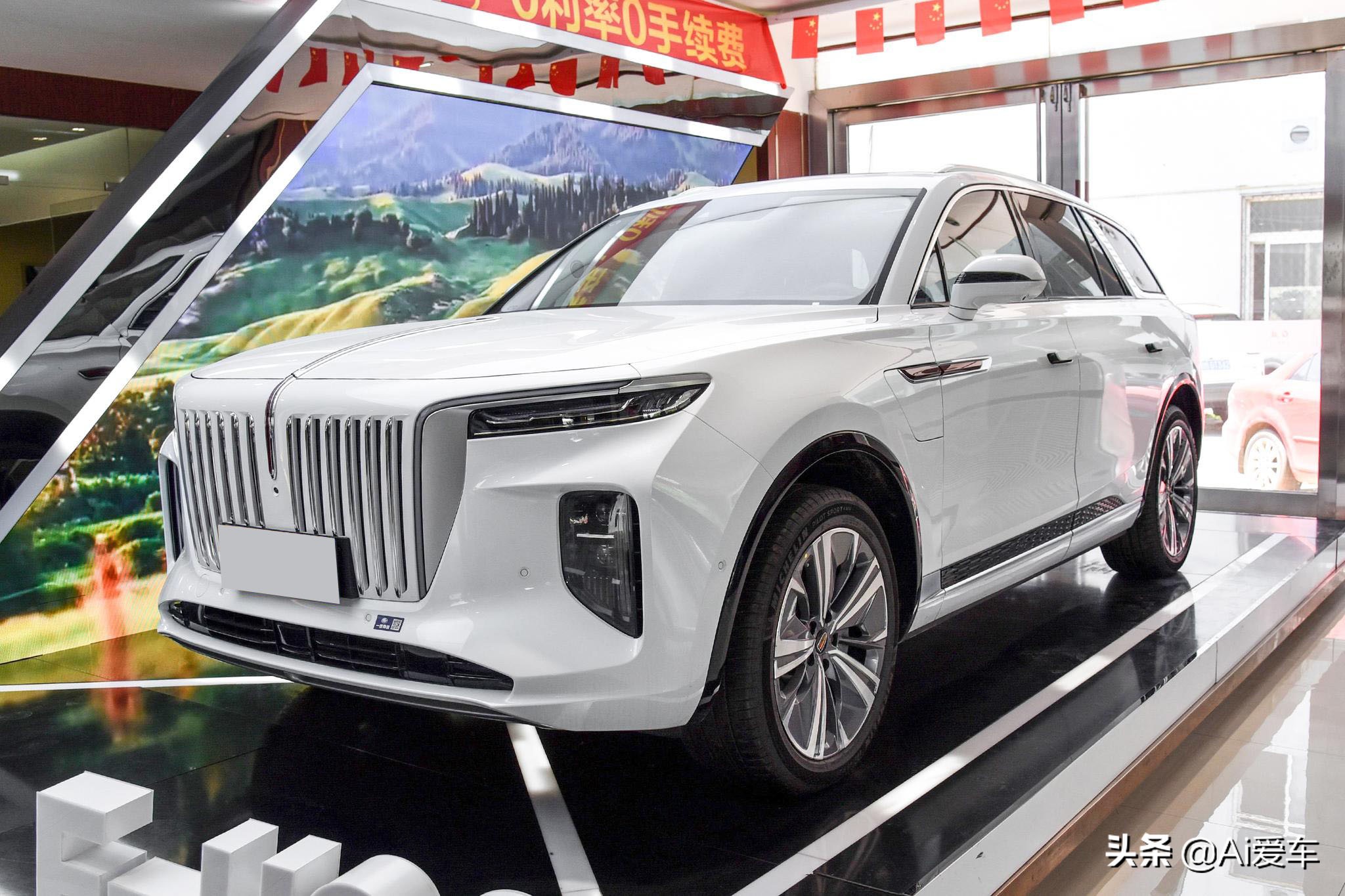 最便宜豪华顶级旗舰7座SUV，动力超V6且不烧油，带你看红旗E-HS9
