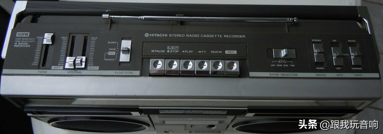 介绍一款日本进口的Hitachi TRK-7250E 便携式收音机-盒式录音机