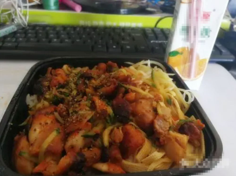 校门口受欢迎的几种“小吃”，无数学生为之着迷，有你喜欢的吗？