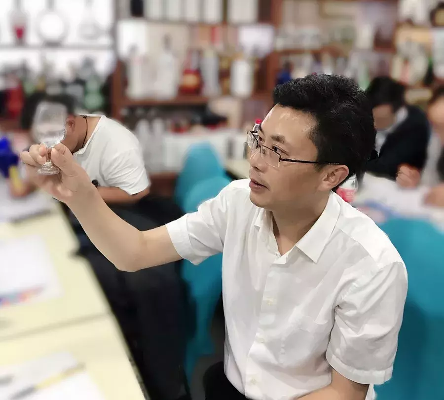 一个白酒经销商的自白：圈子对了，事就成了