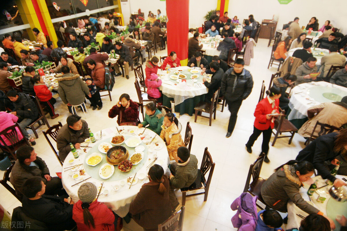 山东男人开饭馆，一年狂赚200万，方法很简单，生意人都可以学学