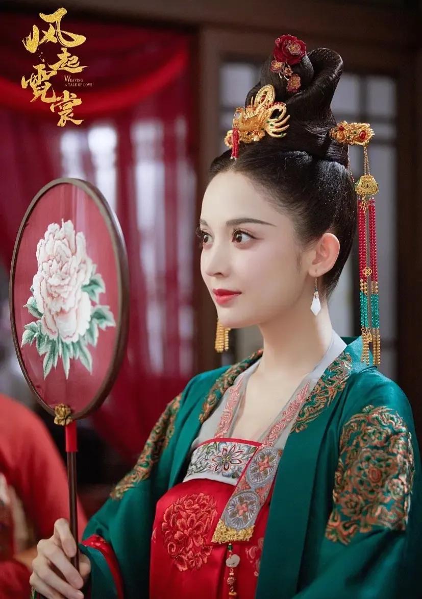 影视剧唐朝造型已落寞消失，华丽服饰不再用，高仿塑料珠子到处用