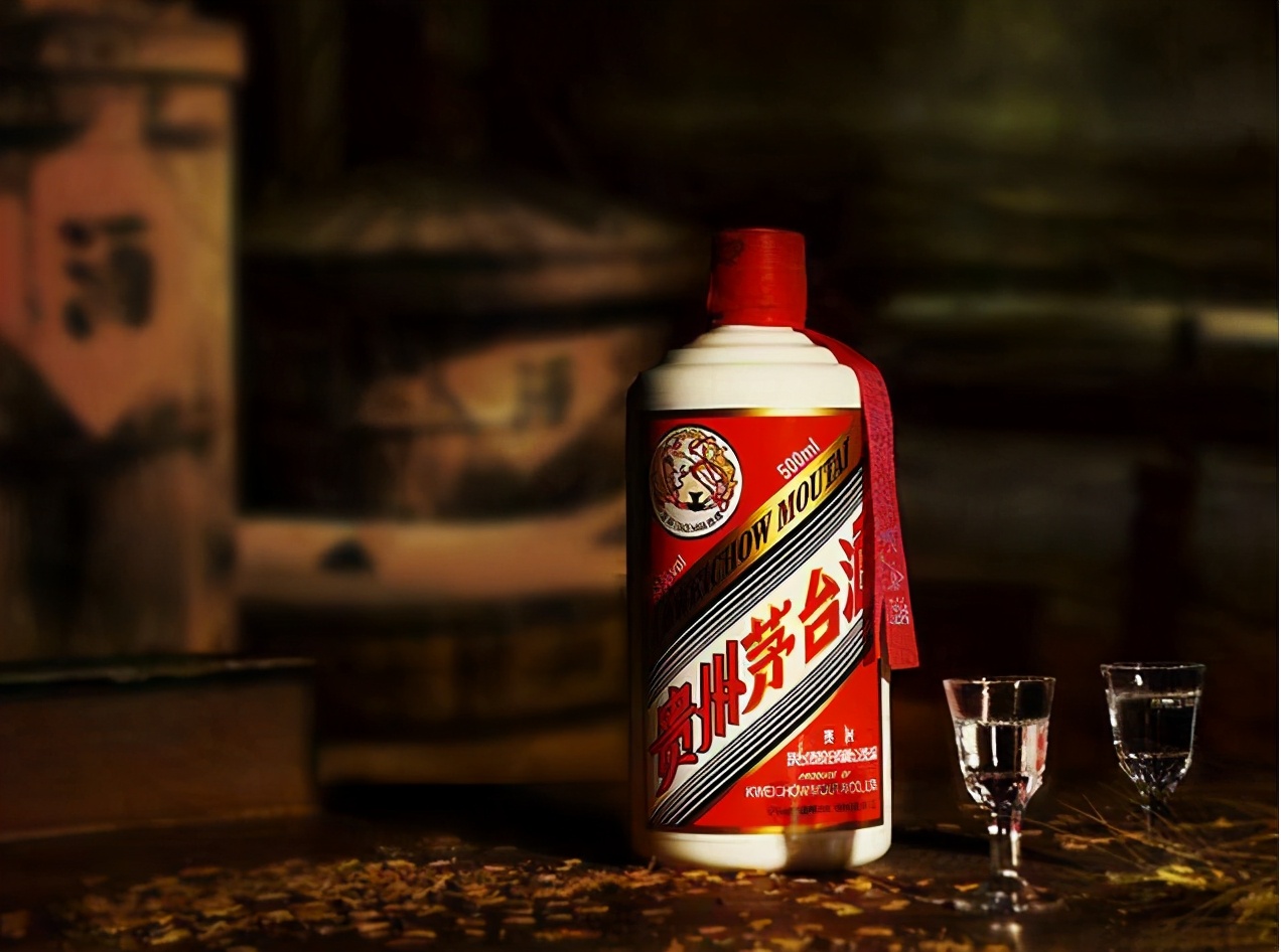 酒问｜茅台酒如何分辨真假？你需要掌握这几个技巧，特别是这个“暗记”