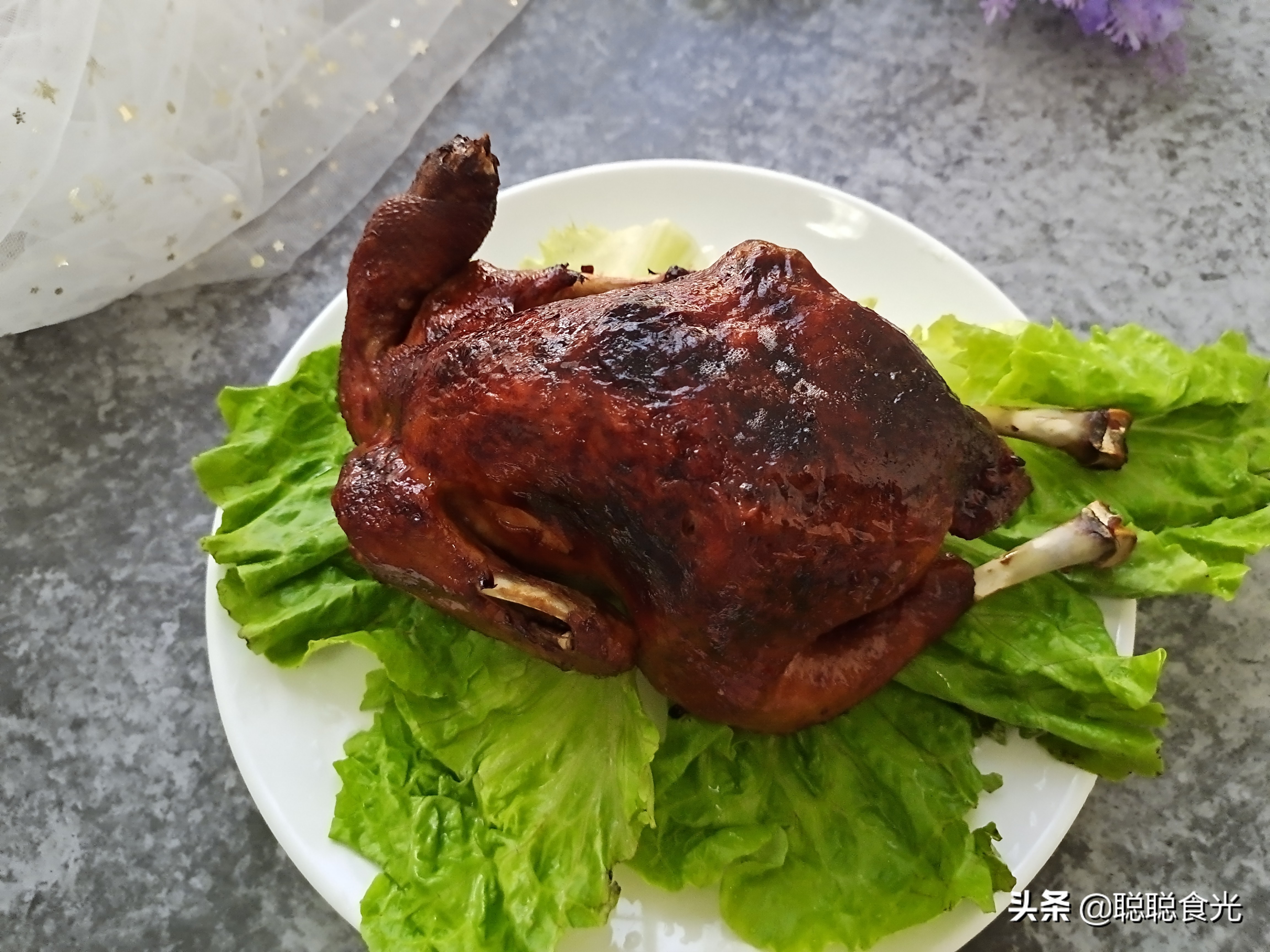 教你用电饭锅做烧鸡，无油无水，鸡肉软烂入味，越吃越香真过瘾