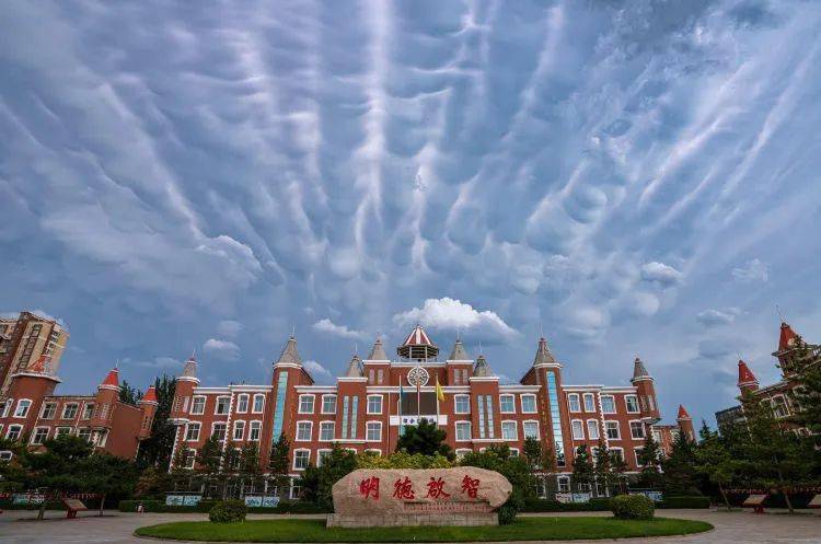 河北出现罕见的“乳状云”，是如何形成的？