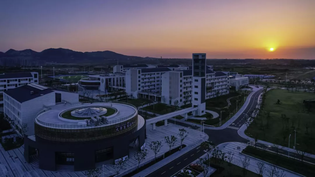 高大上！江苏双一流异地园区启用，当地市委副书记表示：提供最好政策！