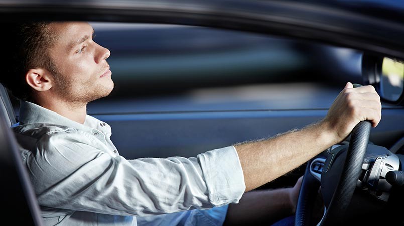 第一次开车上路需要注意啥?做好这几点,心里不发慌)