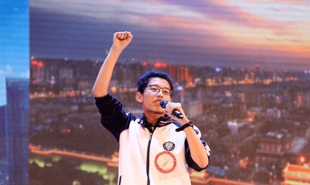 衡水中学“土猪”张锡峰：高考成绩674分，却为何陷入舆论之中？