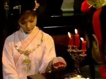 薛蟠不过提了下“金玉良缘”，宝钗为何会哭了一整夜？