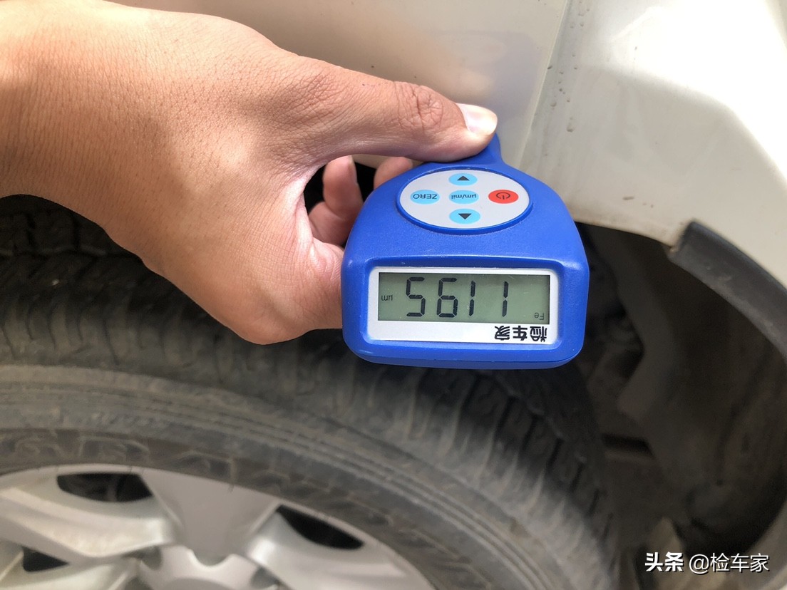 买主花25万高兴拿下8年车龄进口普拉多，拆开饰板后很难受