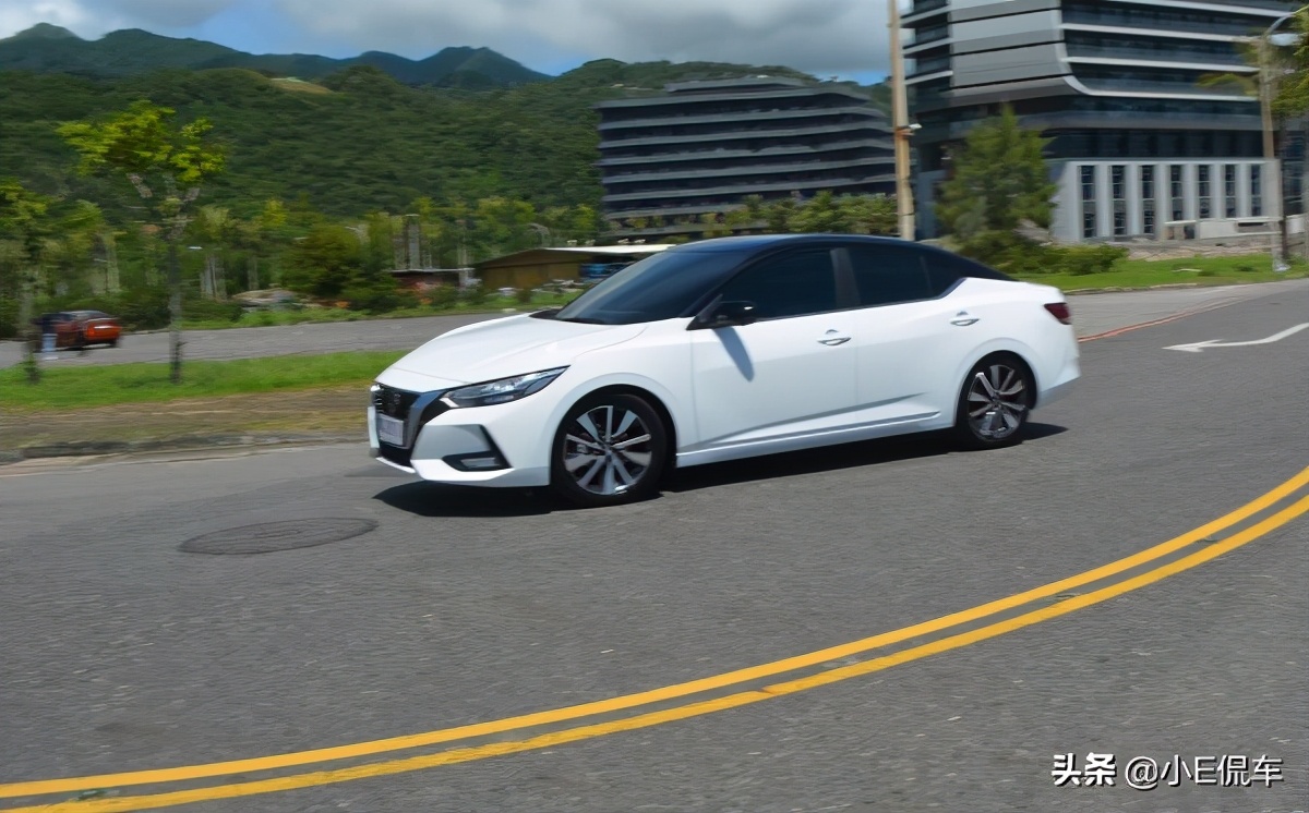 外在热情奔放，驾驭沉稳舒畅，NISSAN Sentra试驾