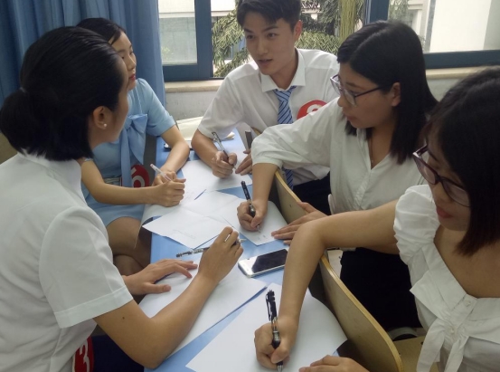 电子科技大学“学霸寝室”火了，同寝四人全上名校读研，群贤毕至