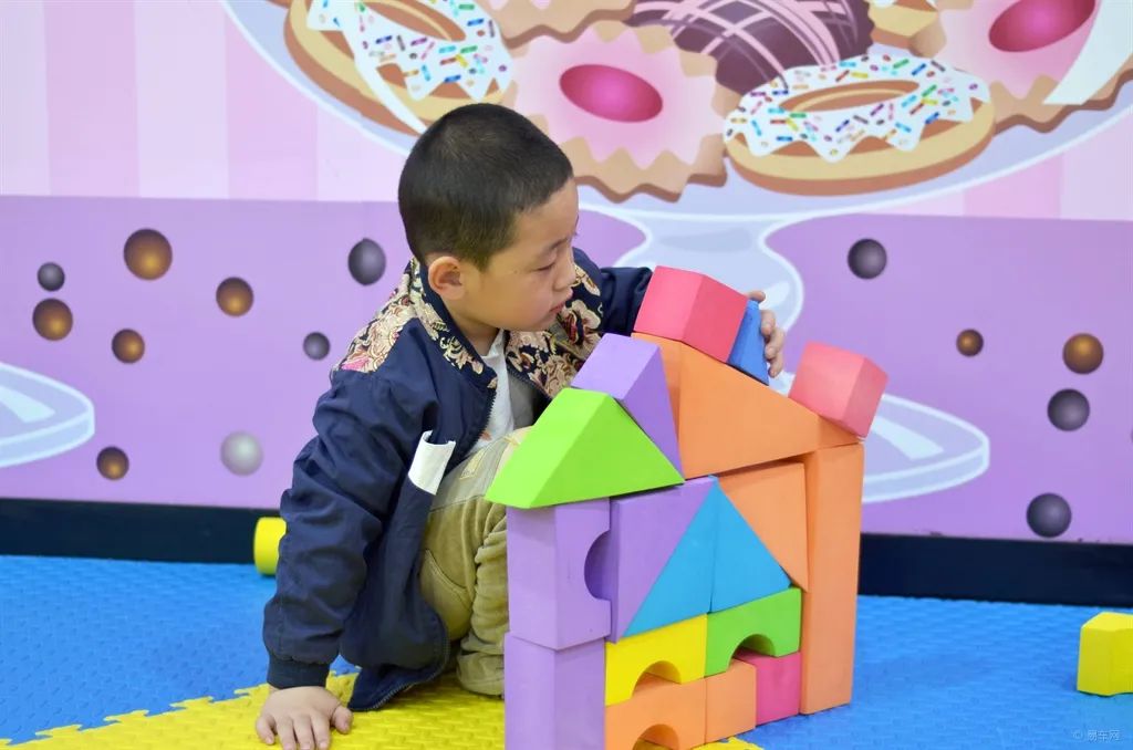 孩子从小玩这3种玩具，智力发育快人一步，家长不要心疼钱
