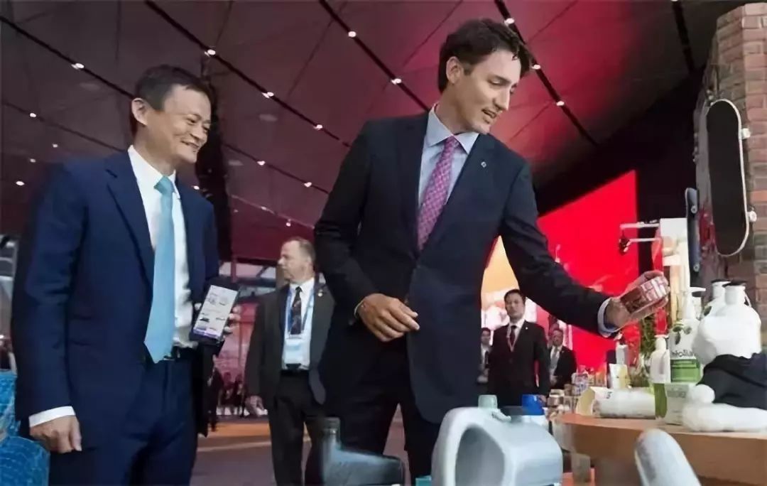 寒冬来了，身上又起皮干燥？戚薇教你一妙招，只需抹一下就好