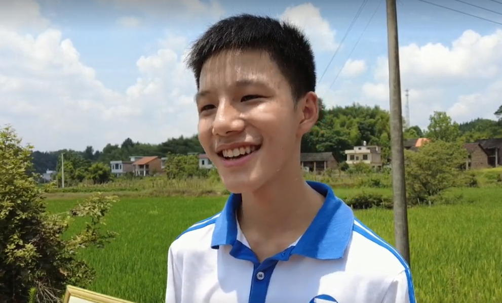 湖南男孩曹咏雄，672分没有报考清北提前批，最后考入浙江大学