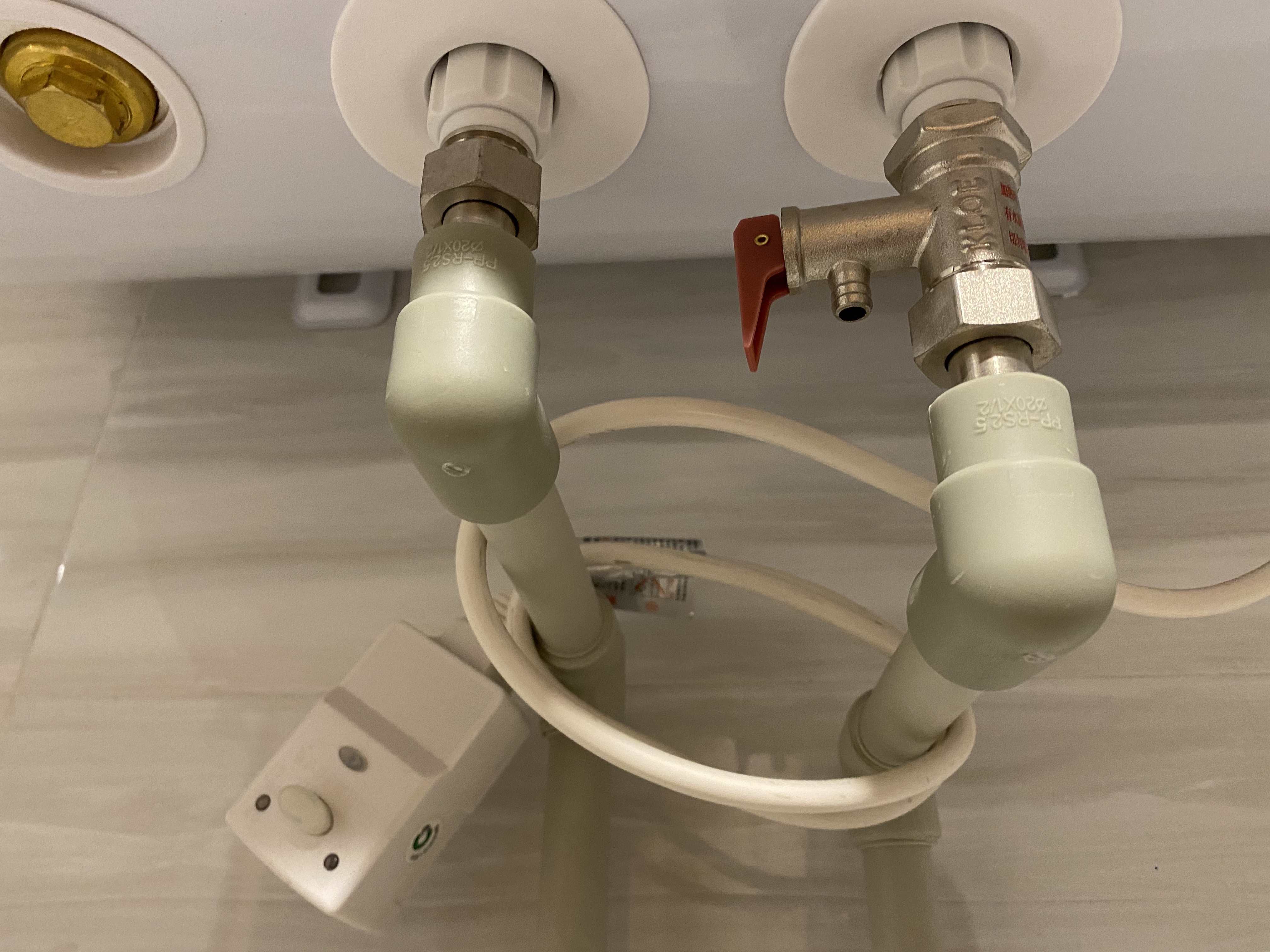 电热水器为什么要安装泄压阀?泄压阀滴水,是哪里出问题了?