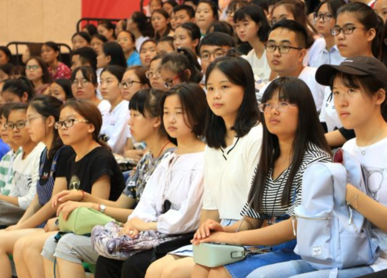 2021世界大学工科排名，清华超麻省理工位居第一，北大无缘榜单