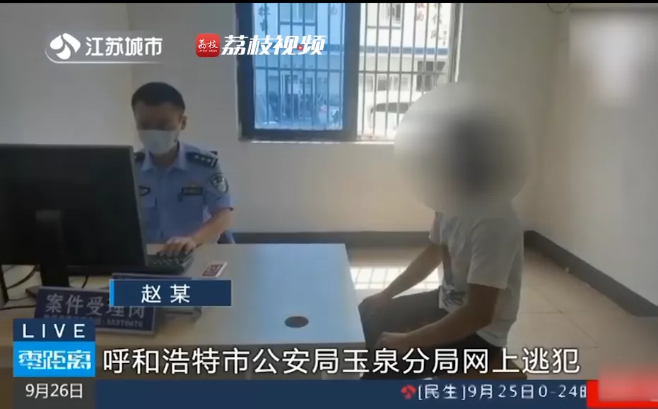 惨痛！高速路隧道发生交通事故，女子未及时撤离被撞身亡，12岁女儿目睹全过程！驾车出行切记这9个字！