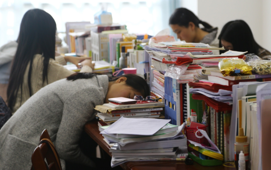 绩点第一的学生被淘汰，第44名却成功逆袭，评论区“两极分化”