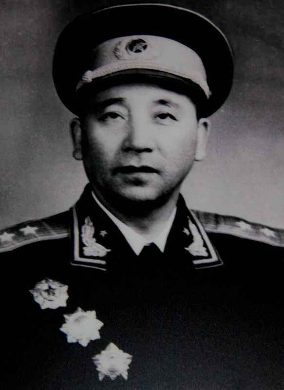 1955年昆明军区授衔大校以上人员与任职