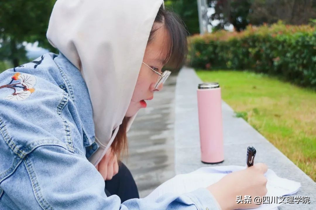 文理“低头族”| 低下头，发现另一个世界