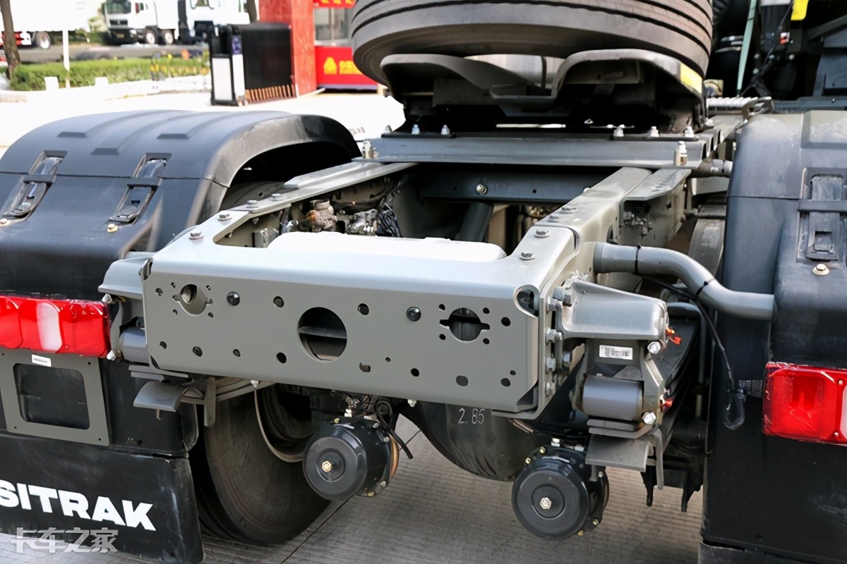 杉德卡汽车牵引车图片(全身) - 四帝国车市