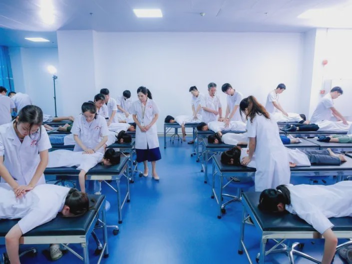 广州涉外经济职业技术学院：中医康复人才需求旺盛 就业前景广阔