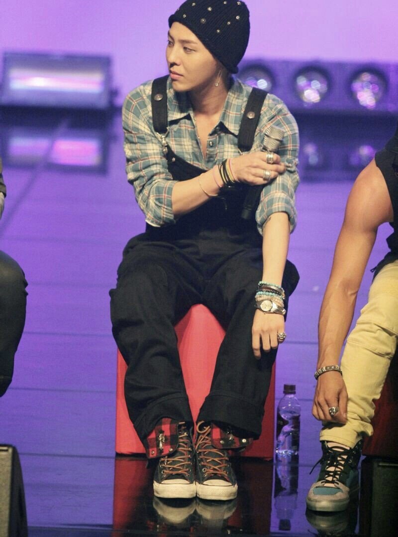 权志龙素颜关于权志龙素颜相关内容