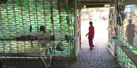 捡破烂交学费，用废品造学校？他建了一所垃圾学校，拯救无数孩子