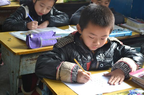 中小学“奶酪字体”盛行，学生很喜欢，老师很头痛