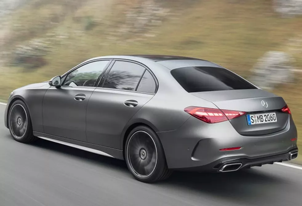 30万 的奔驰吸金神器,内饰与s级相同,全新c级未上市先爆款