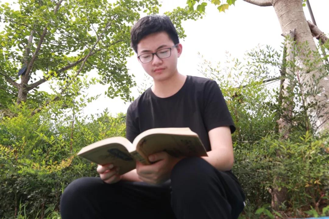 两次考上北大，复读718分成状元，从不补课，周川是如何做到的