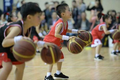 为什么要选秀cba(从大卫韦斯特在中国爆火谈起，看看CBA选秀的优缺点)