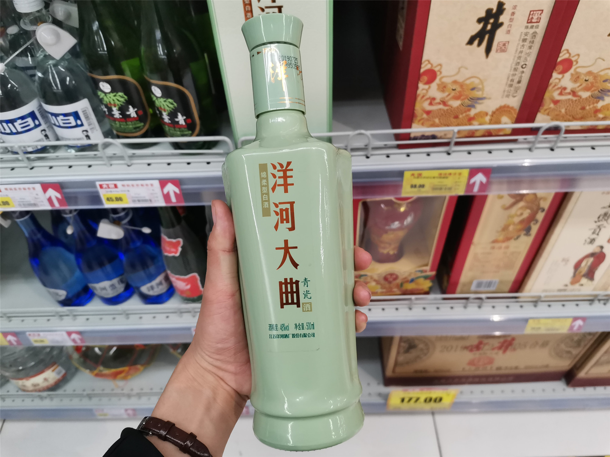 受酒友欢迎的5种“中档白酒”，50元左右，都是粮食酒，行家才买