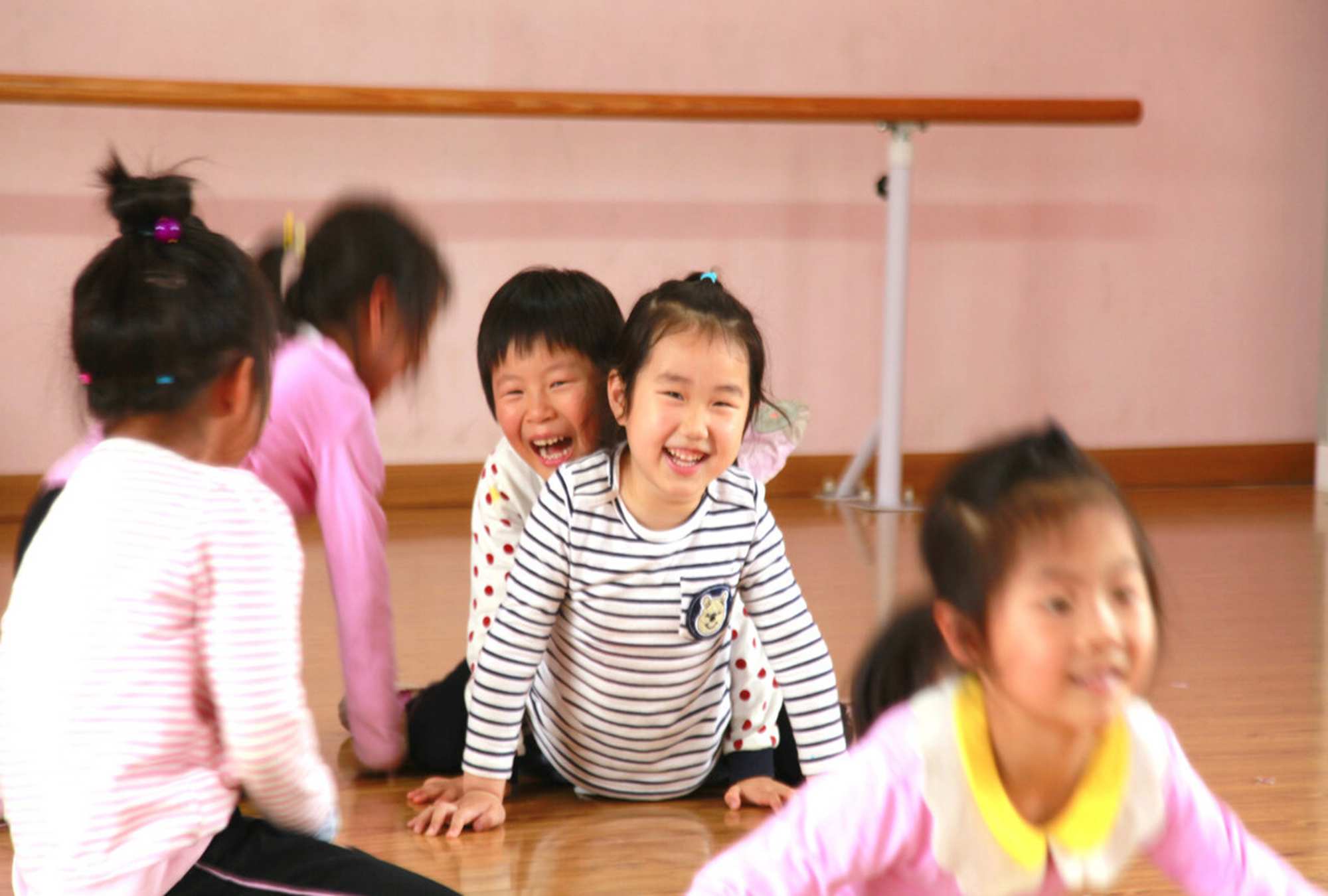 老师“含沙射影”让学生别上课后服务，惹家长发怒，校方回应来了