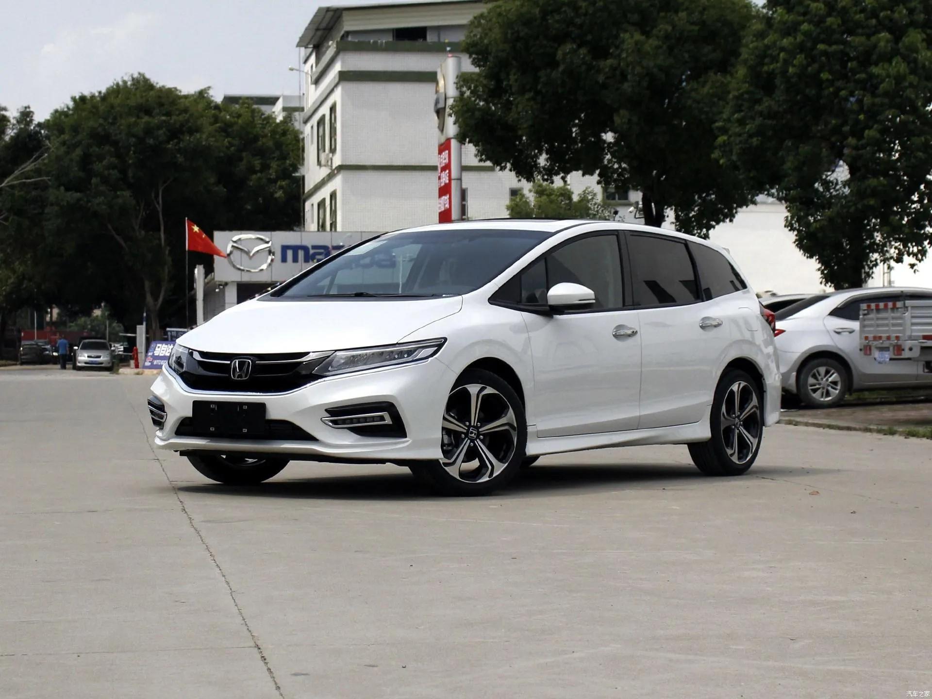 大家都买得起的紧凑级旅行车，诗和远方不如实用来的实在