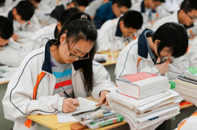 首次八省新高考，部分老师或面临失业危机，“这一学科”很受伤