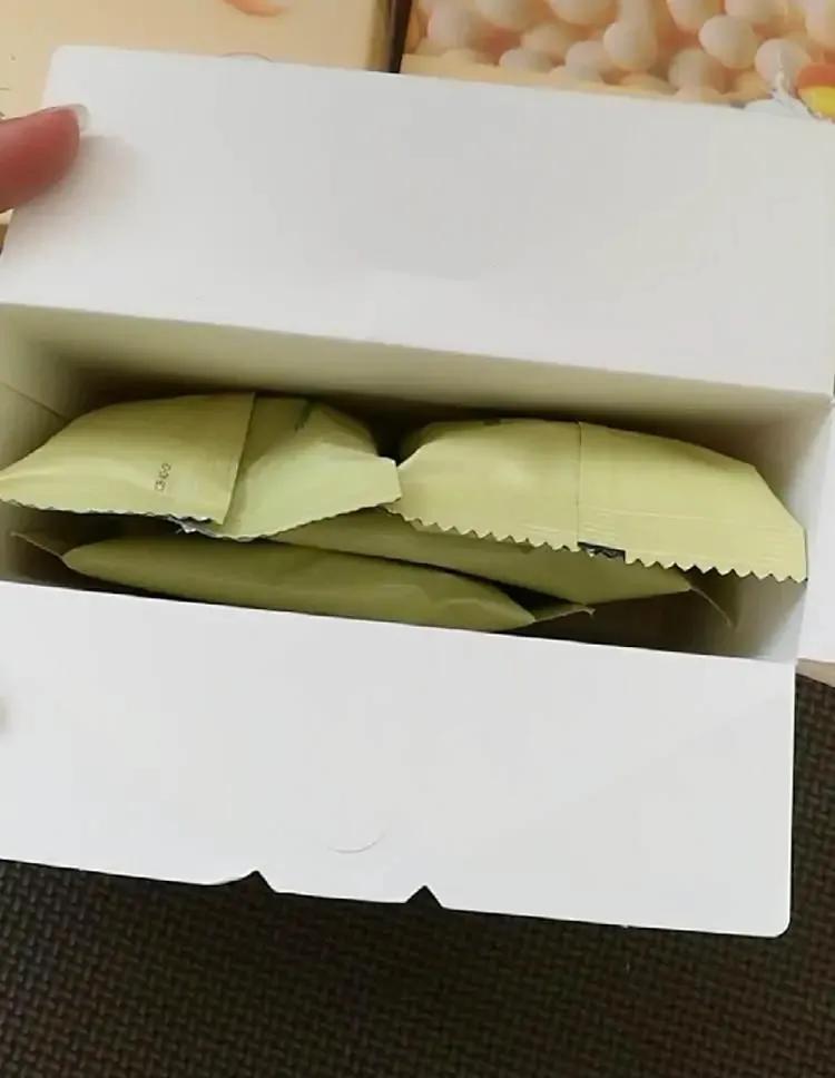 女孩子喜欢什么礼物（女孩子喜欢什么礼物图片大全）