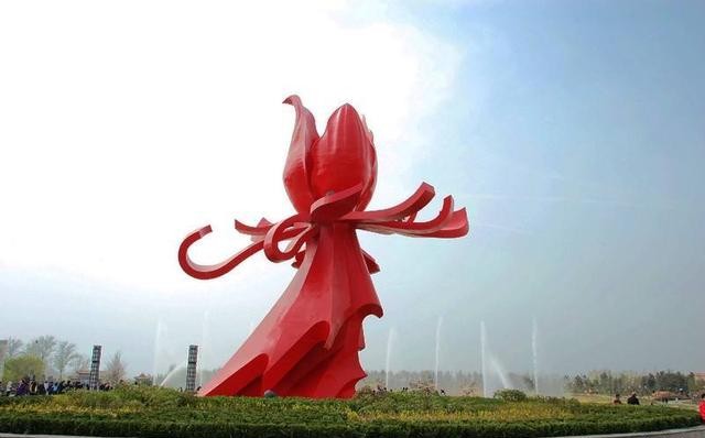 山东省菏泽市拥有4所大学院校，一本三专，牡丹之都加油！