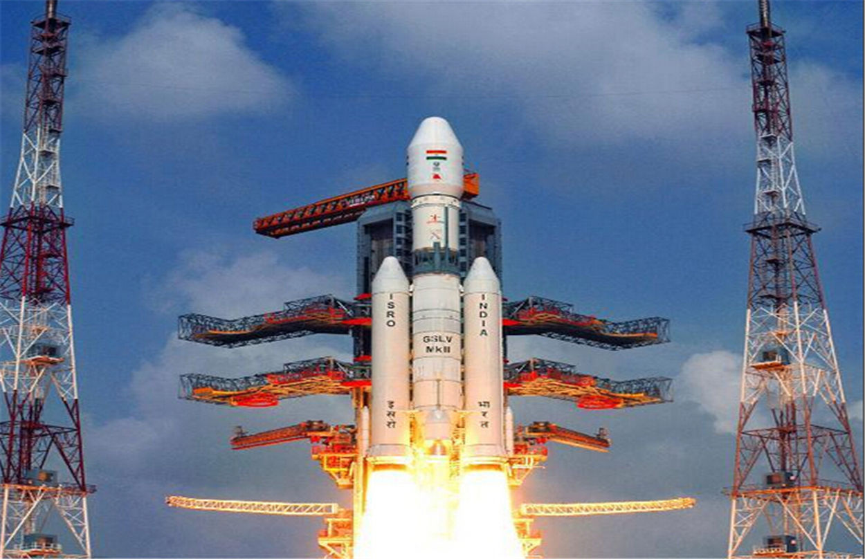 印度幻想成为“航天大国”，直播发射巨型火箭，如今却无地自容