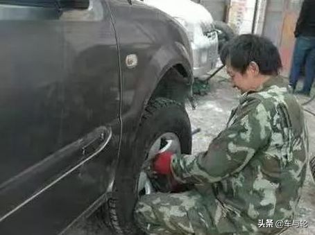 别被坑！汽车轮胎漏气补胎真实价格揭秘