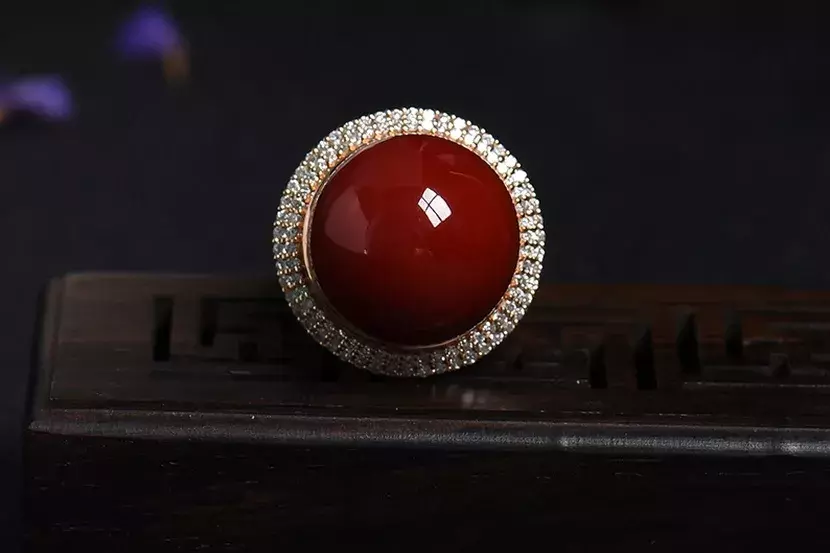 红珊瑚要怎么看?宝石君来为你解惑(女士手串多少颗珠子好) 第3张